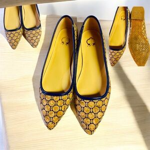 Elegant Yellow and Black Women's Flats